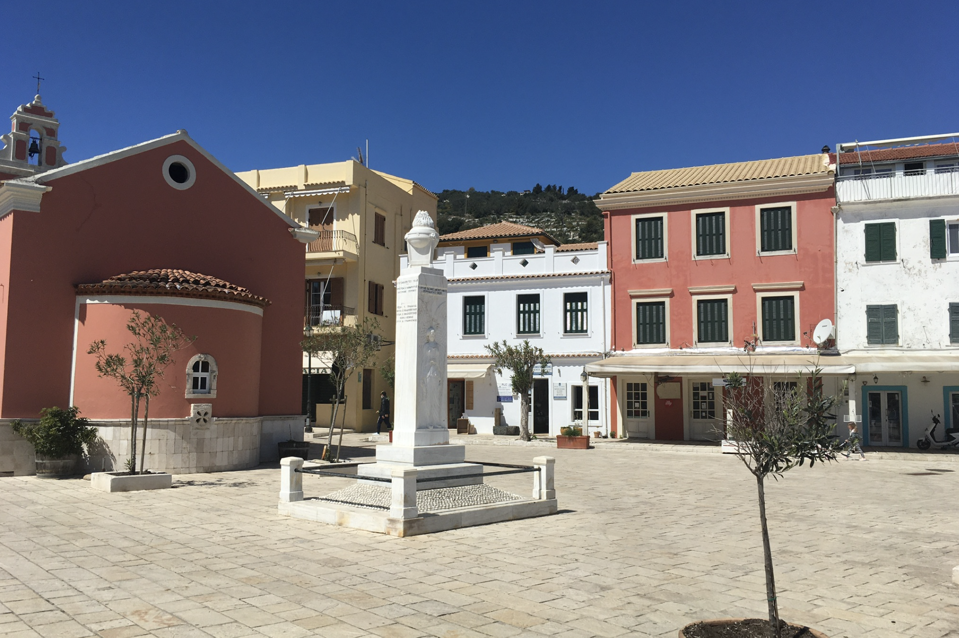 Paxos main square